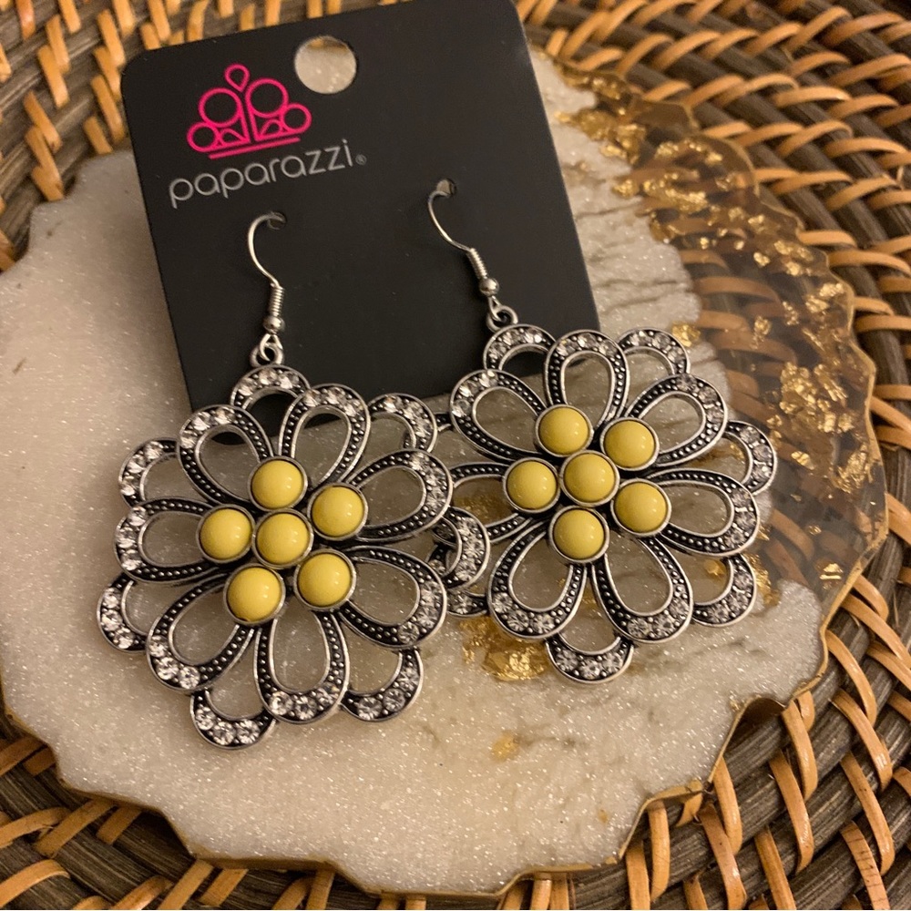 Dazzling Dewdrops Yellow Floral Earrings